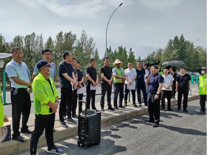 （政务信息）榆林市公路局举行公路建养新工艺观摩活动(2)(1)537.png