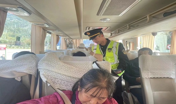 2进车站.jpg