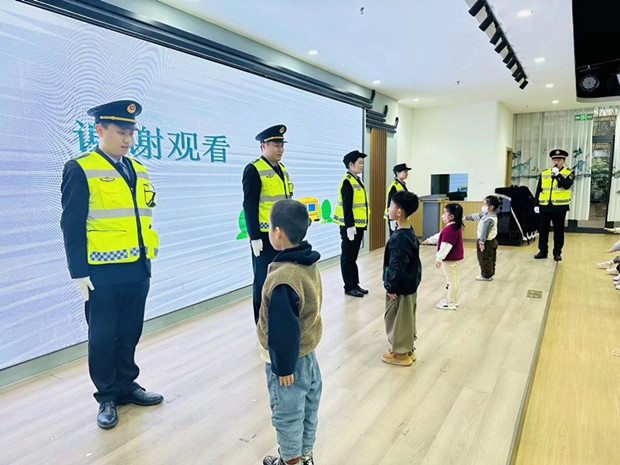 指挥手势2.jpg