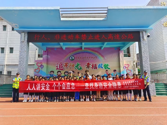 dff9fc4f7b5c89fdbcb71348e524e35.jpg